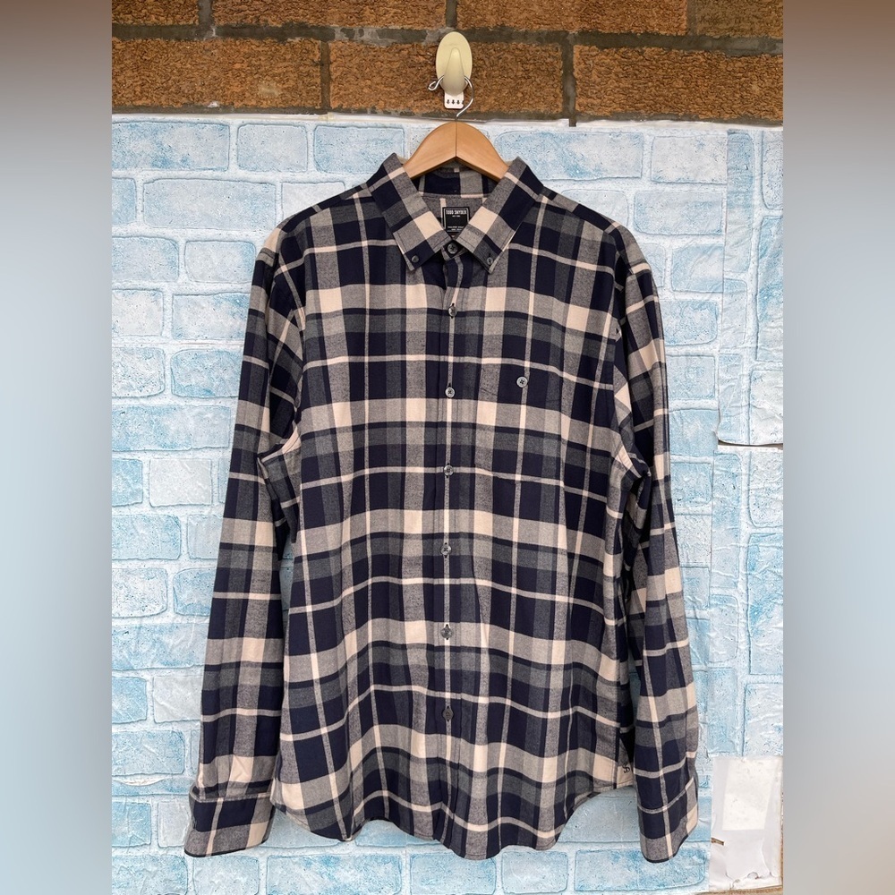 Todd Snyder Mens Button Down Shirt Size Medium Navy gray  Plaid Flannel XXL